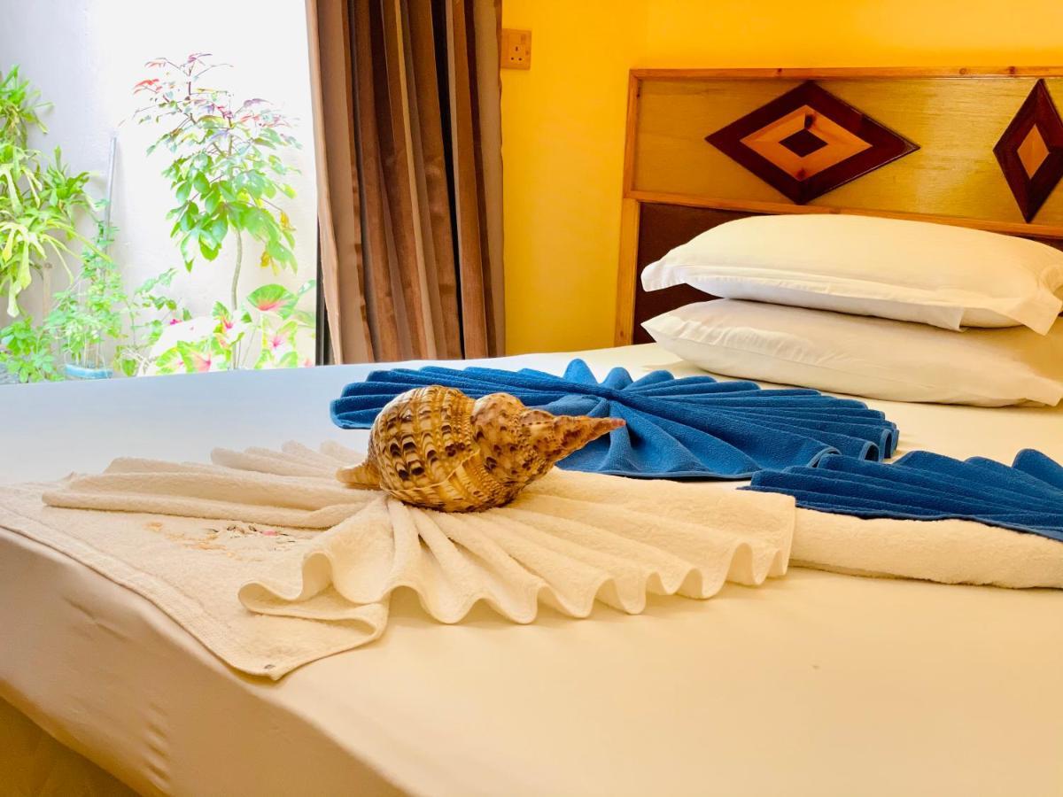 Siesta Beach Hotel Maafushi Exterior foto